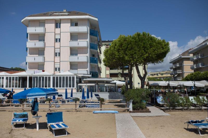 Hotel La Bussola Lido di Jesolo Exterior photo