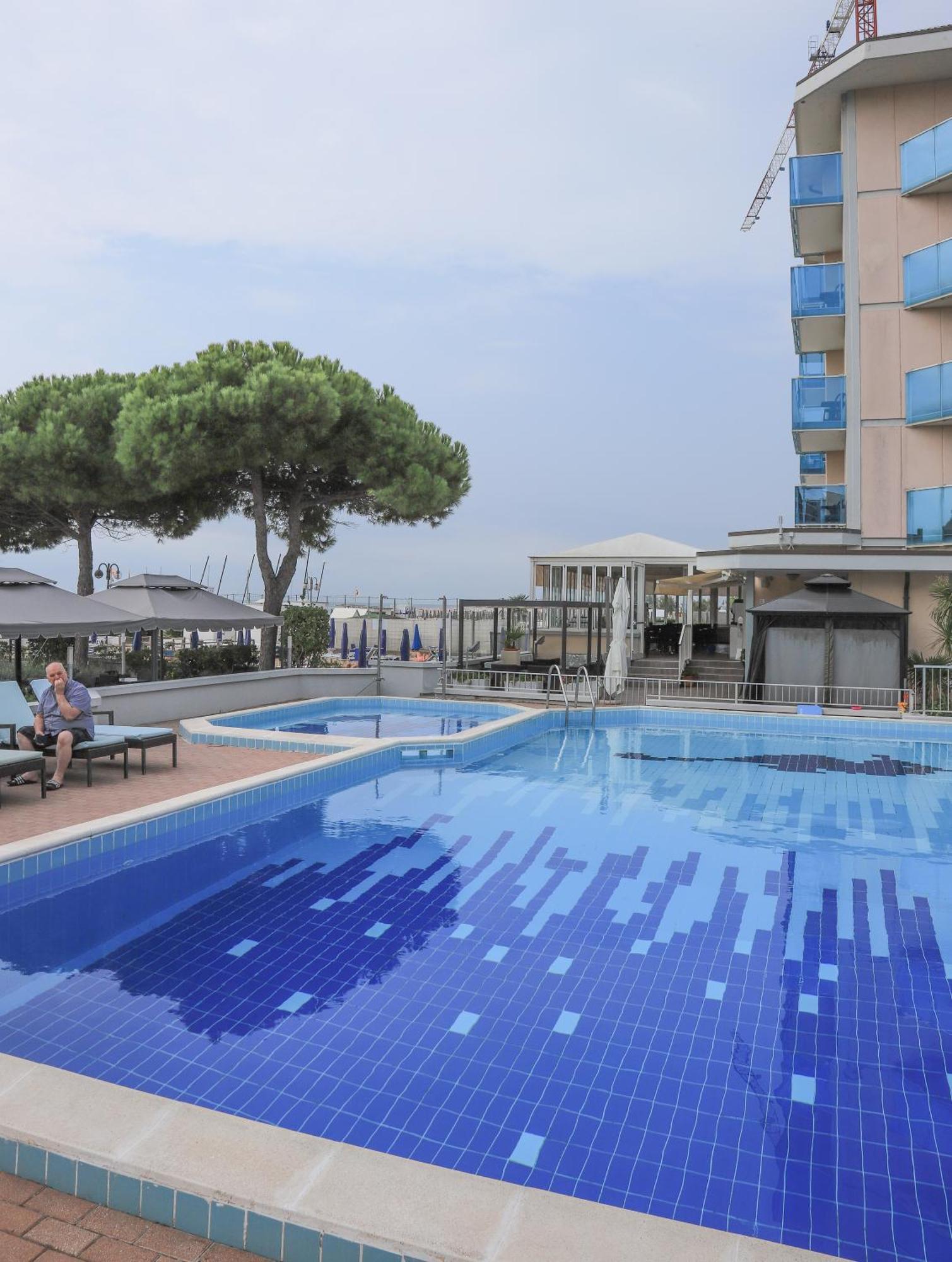 Hotel La Bussola Lido di Jesolo Exterior photo