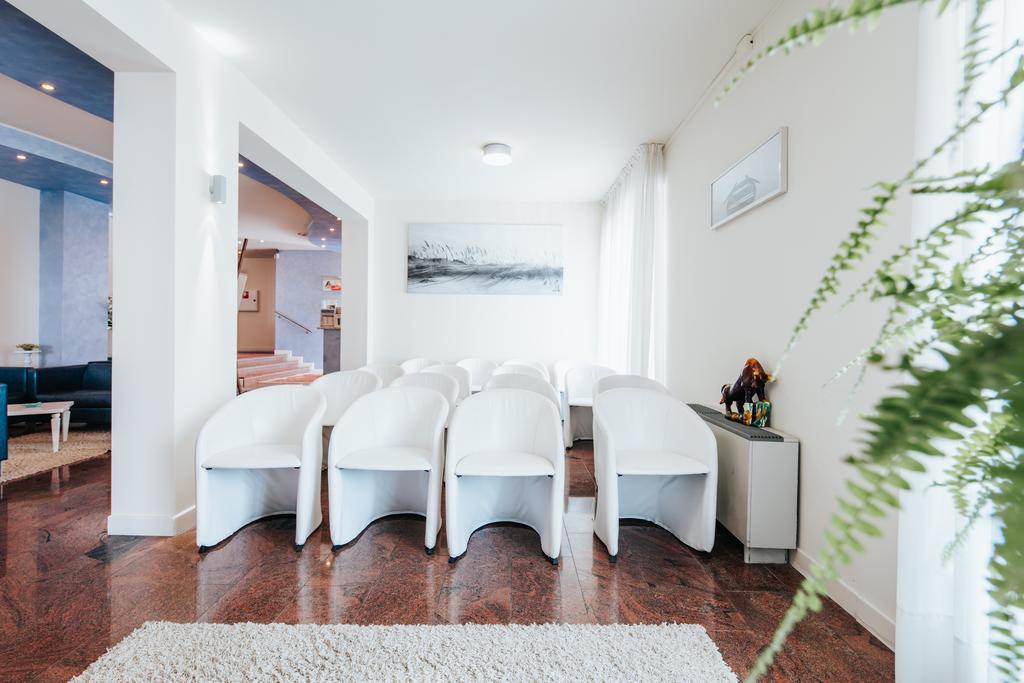 Hotel La Bussola Lido di Jesolo Exterior photo