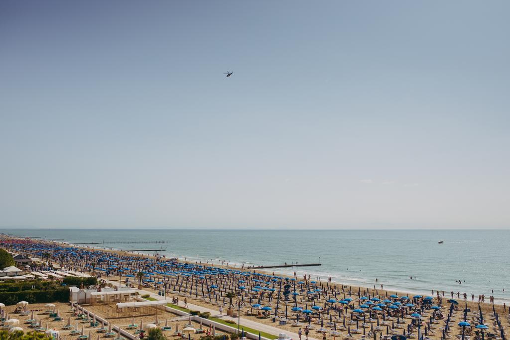 Hotel La Bussola Lido di Jesolo Exterior photo